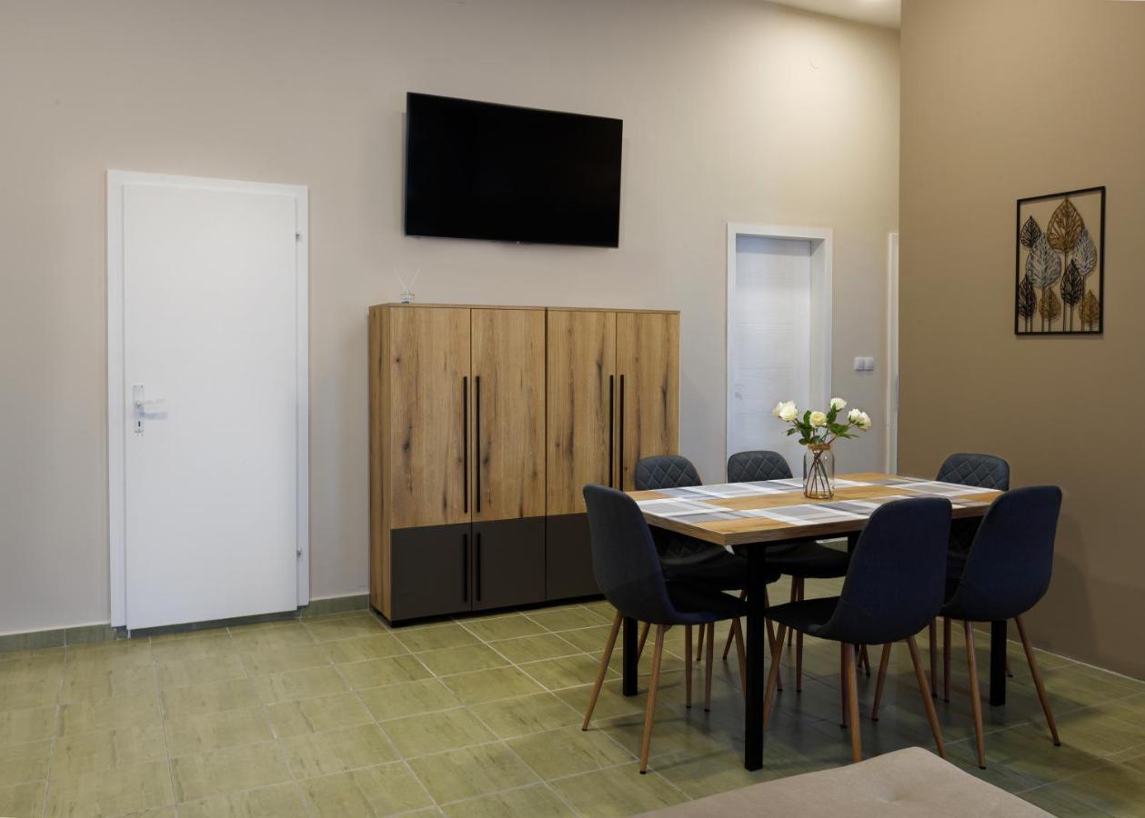 Bor Apartment